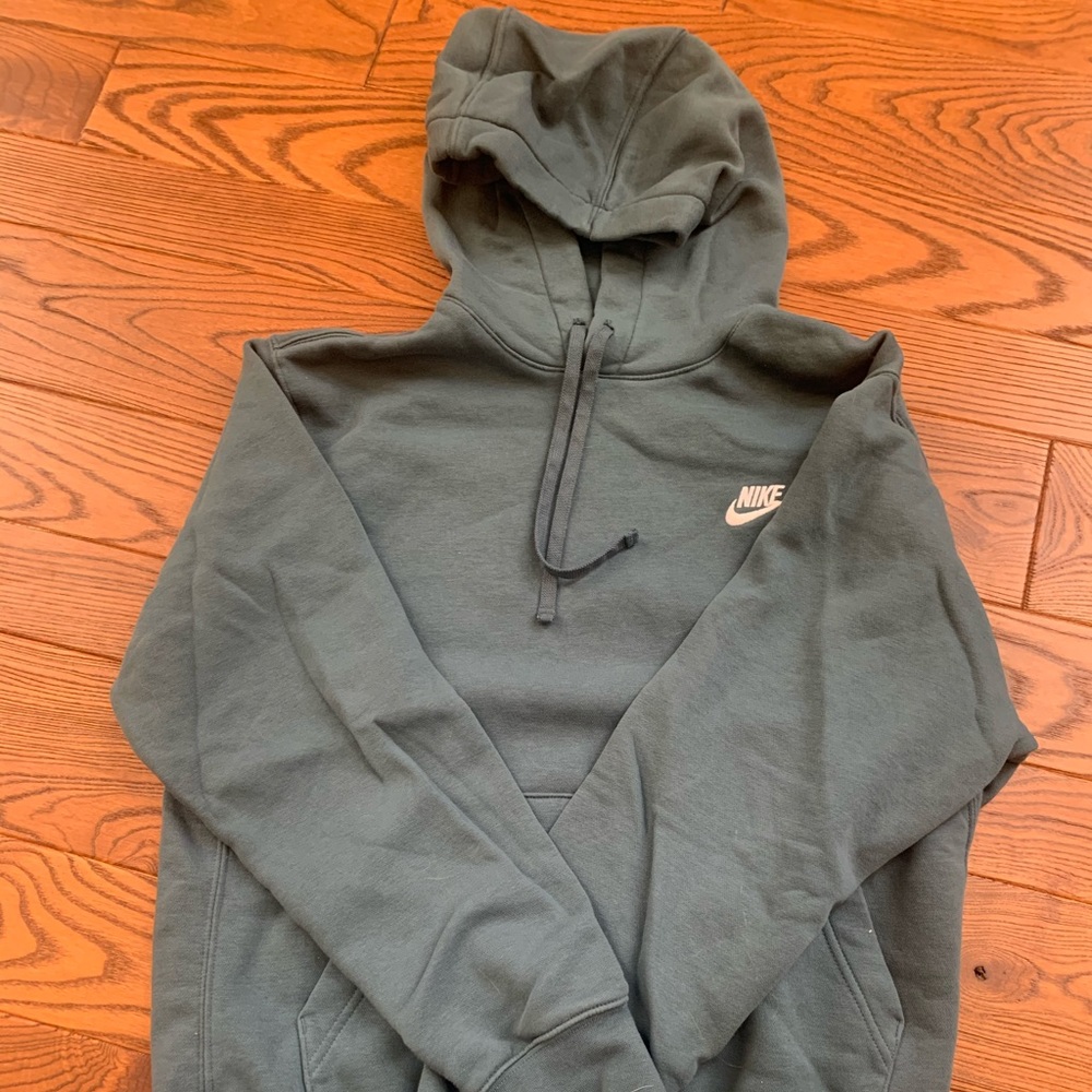 Nike sweatshirt
